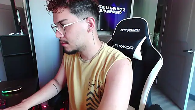 Show de Ken24_12 na webcam