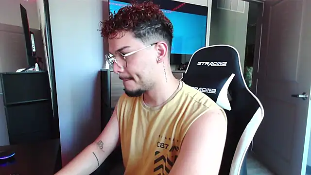 Ken24_12 Show in webcam