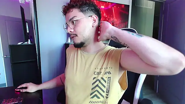 Ken24_12 Show in webcam