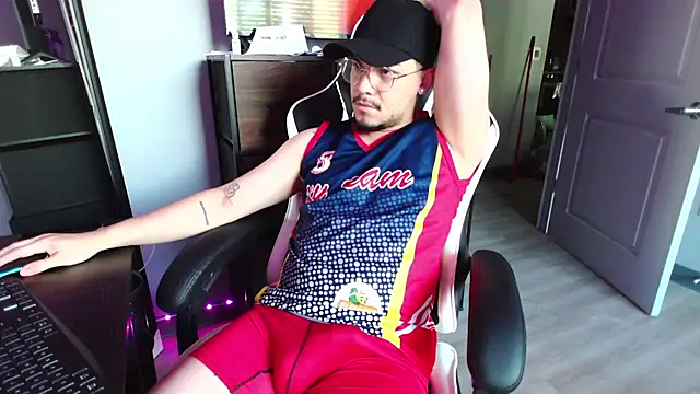 Ken24_12 Show in webcam