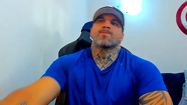 Chat +18 de JoshRigby ao vivo