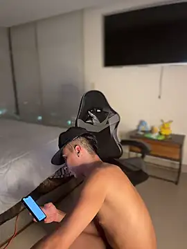 zamir333 webkamerás műsora