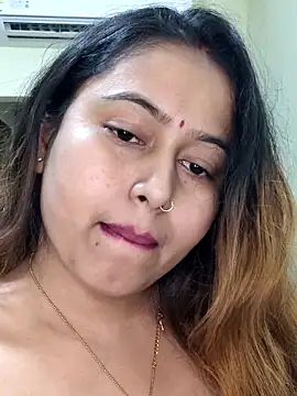 Hot_Misti_69's Live Chat Room