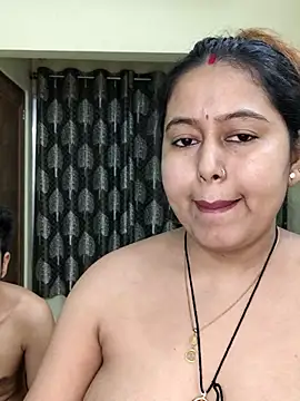Hot_Misti_69 Pertunjukan Webcam