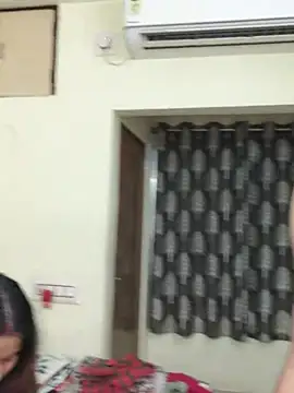 Hot_Misti_69 网络视讯表演