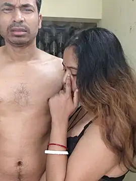 Hot_Misti_69 网络视讯表演
