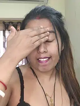 Hot_Misti_69 网络视讯表演