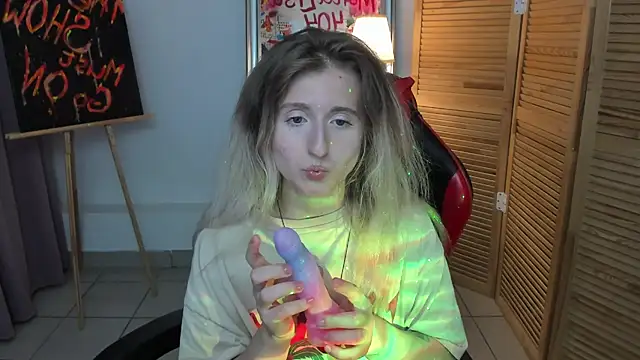 Онлайн чат XXX CamillaDreamer