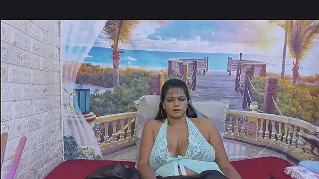 indianswtbella élő XXX-chatje