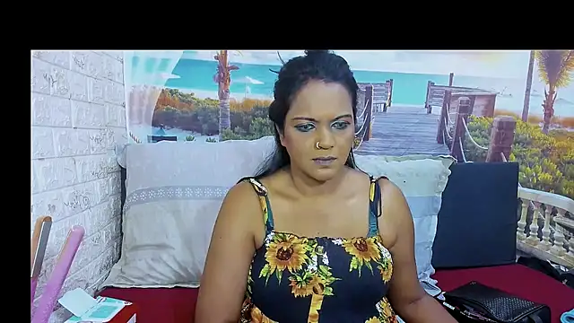 indianswtbella's Live XXX Chat