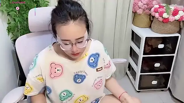XXX chat uživo modela NEWONETO