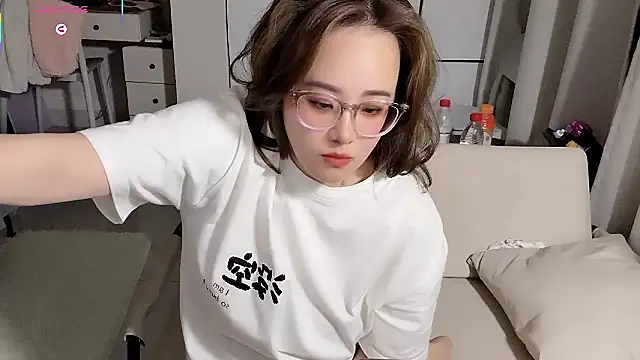 NEWONETO 在線直播表演
