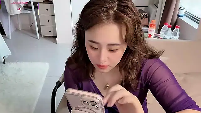XXX chat uživo modela NEWONETO