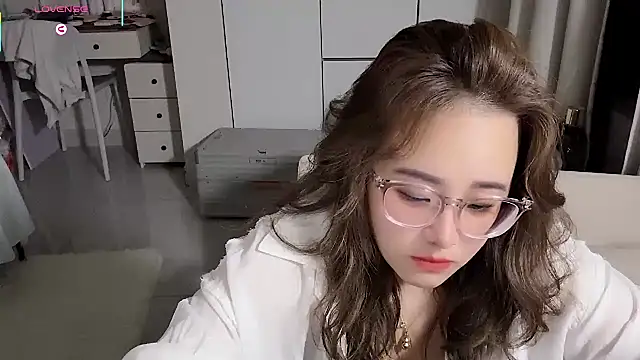 צ'אט XXX בשידור חי של NEWONETO