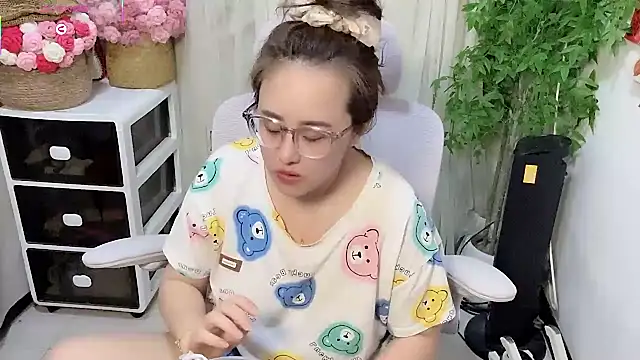 צ'אט XXX בשידור חי של NEWONETO