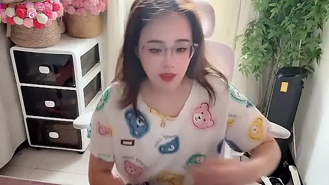 NEWONETO's Live XXX Chat