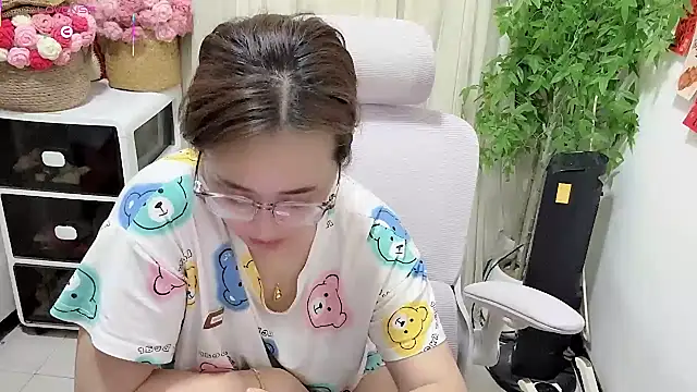NEWONETO's Live XXX Chat