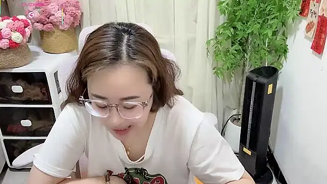 Živý XXX chat NEWONETO