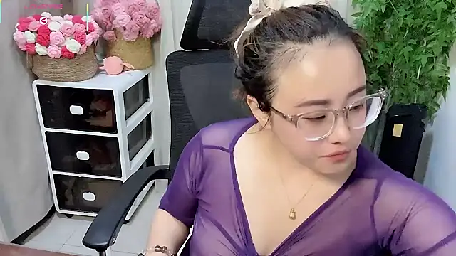 NEWONETO live XXX chat