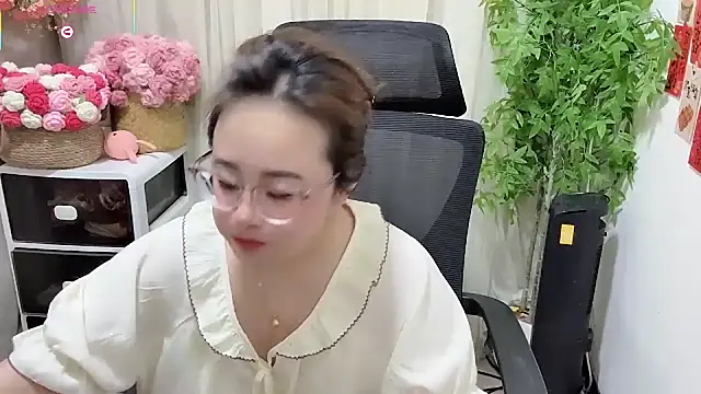 Živý XXX chat NEWONETO