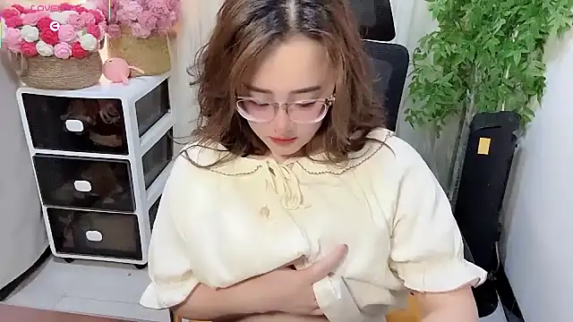 צ'אט XXX בשידור חי של NEWONETO