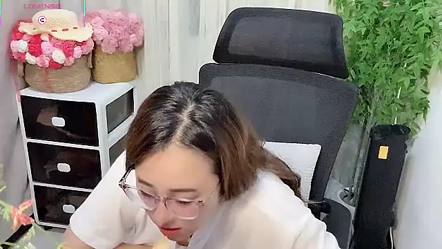 NEWONETO 网络视讯表演