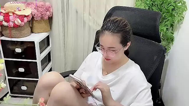 Živý XXX chat NEWONETO