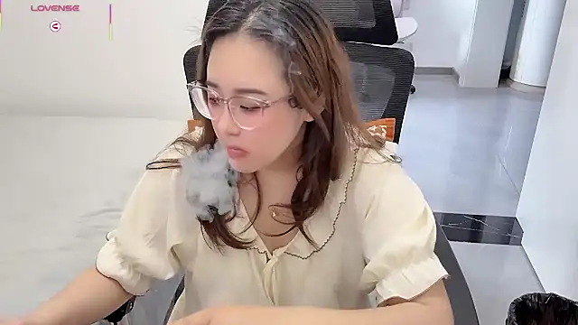 NEWONETO Show Webcam