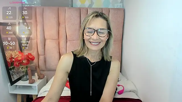 Issa_Milf__のライブXXXチャット
