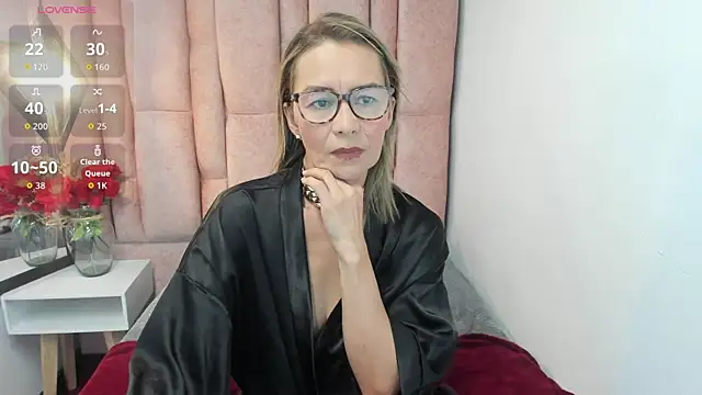 Issa_Milf__ লাইভ XXX চ্যাট