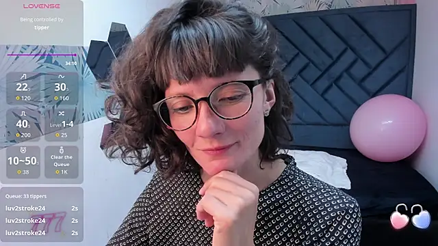 Valery_More__'s Live XXX Chat