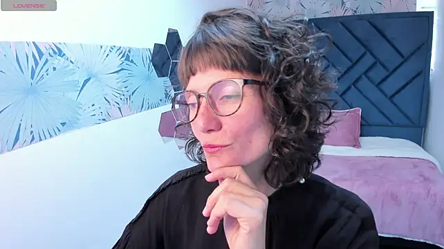 Valery_More__'s Webcam Show