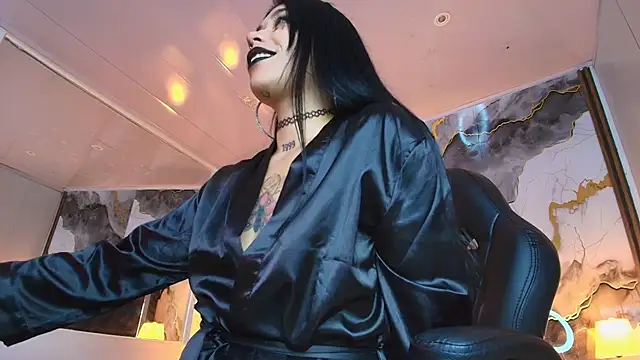 צ'אט XXX בשידור חי של SusanVilla