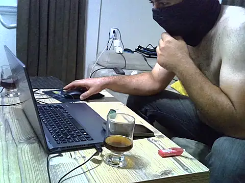 Amigo350535 Adlı Modelin Web Kamerası Şovu