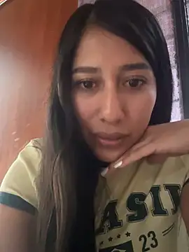Amelia_Rivas Adlı Modelin Canlı XXX Sohbeti