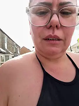 LadySaraNoir's Live XXX Chat