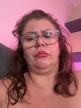 Chatroom XXX en direct de LadySaraNoir
