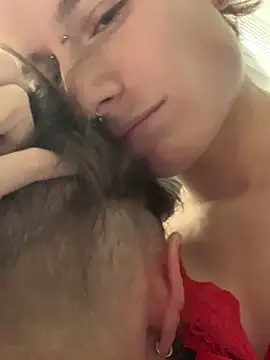 GoldenPussy1329's Webcam Show