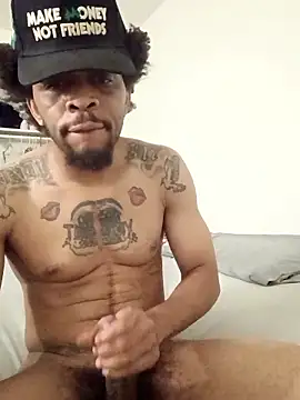thefreakscomeoutatnight Show in webcam