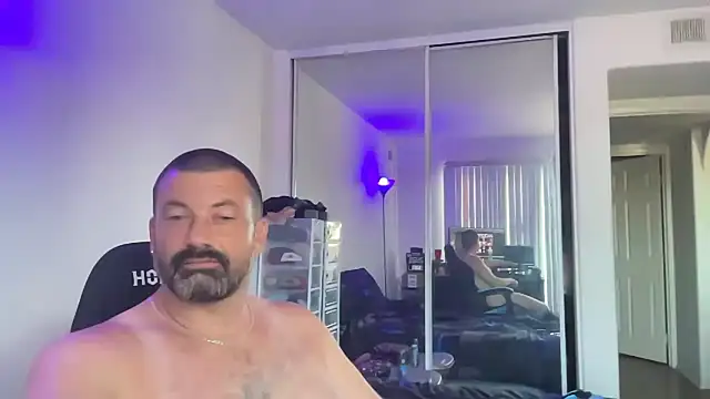ThickRiver242's Webcam Show