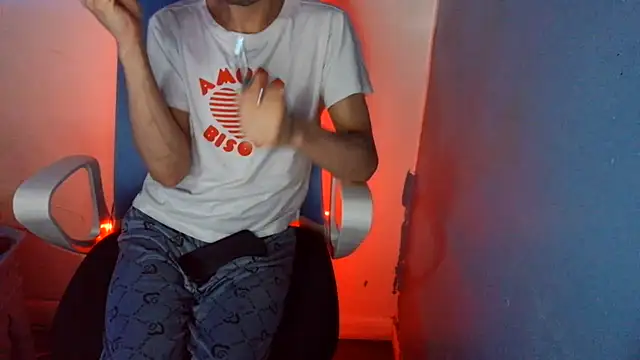 highinhtxx Show in webcam