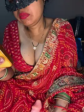 Hot__bhabhi_99 Adlı Modelin Canlı Sohbet Odası
