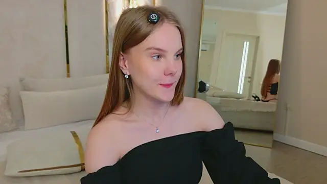 Lili_Lohan Adlı Modelin Web Kamerası Şovu