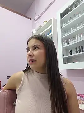 EmmaContreras_Val's Live Chat Room