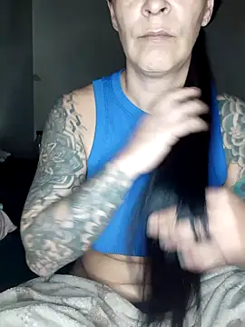 Онлайн чат XXX sexytattooed7