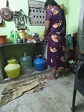 غرفة دردشة Tamilselviroja- المباشرة