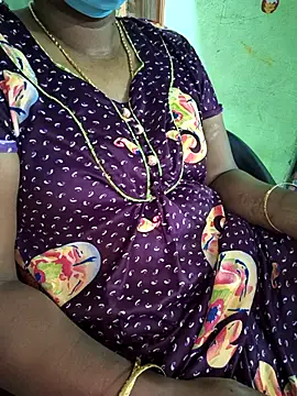 Tamilselviroja-'s Webcam Show