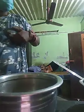 Онлайн чат XXX Tamilselviroja-