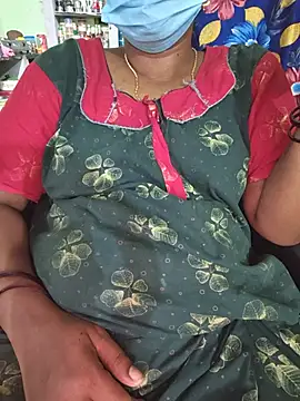 Tamilselviroja-'s Live XXX Chat