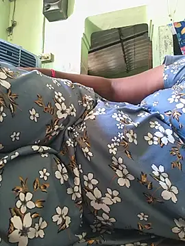 Tamilselviroja-'s Live XXX Chat